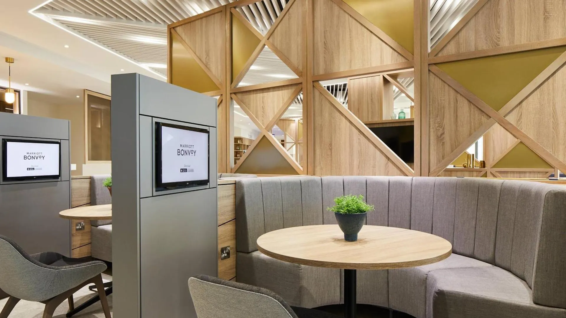 **** Hotel Courtyard By Marriott London City Airport United Kingdom